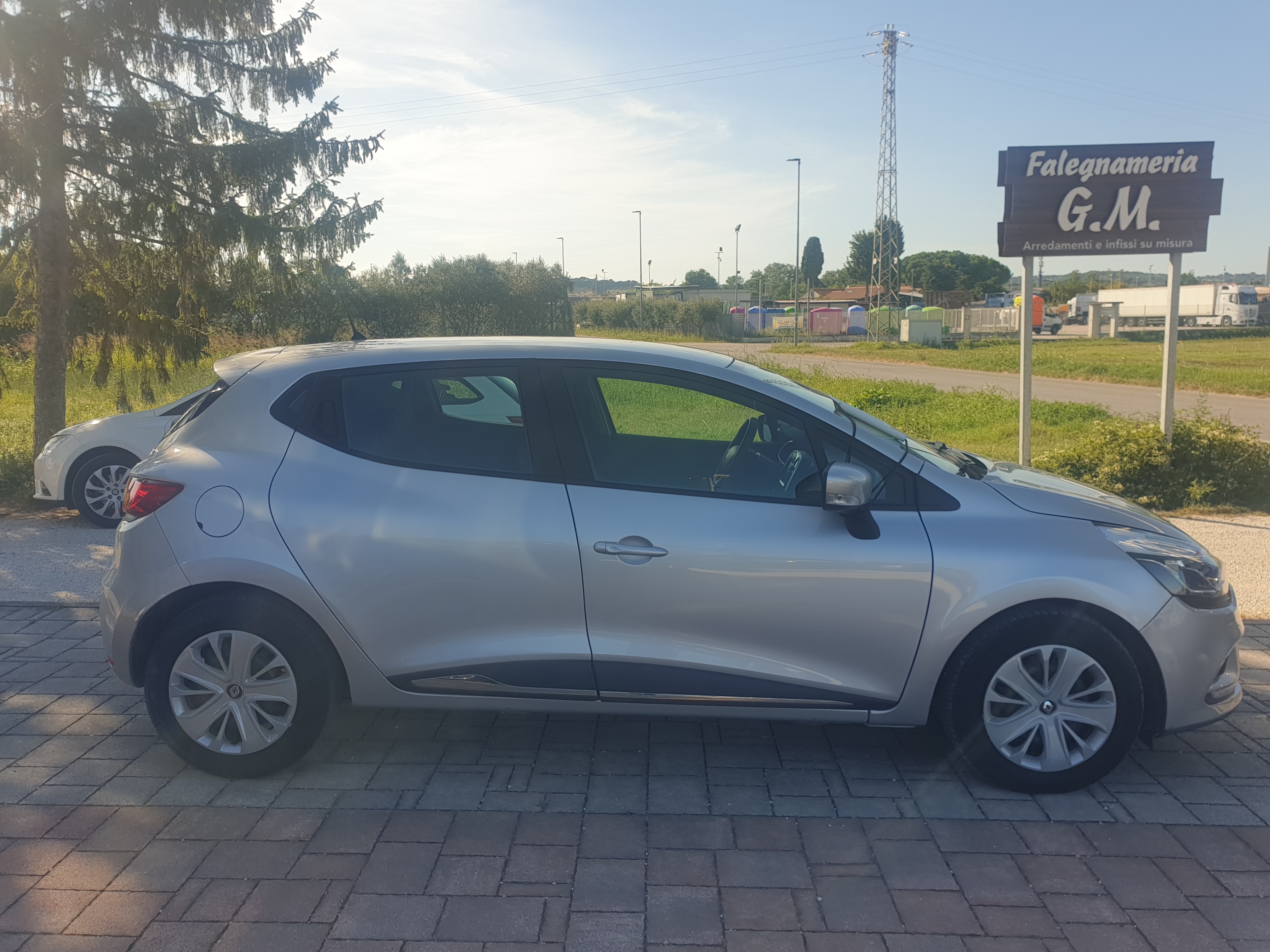 Renault <span>Clio BUSINESS 