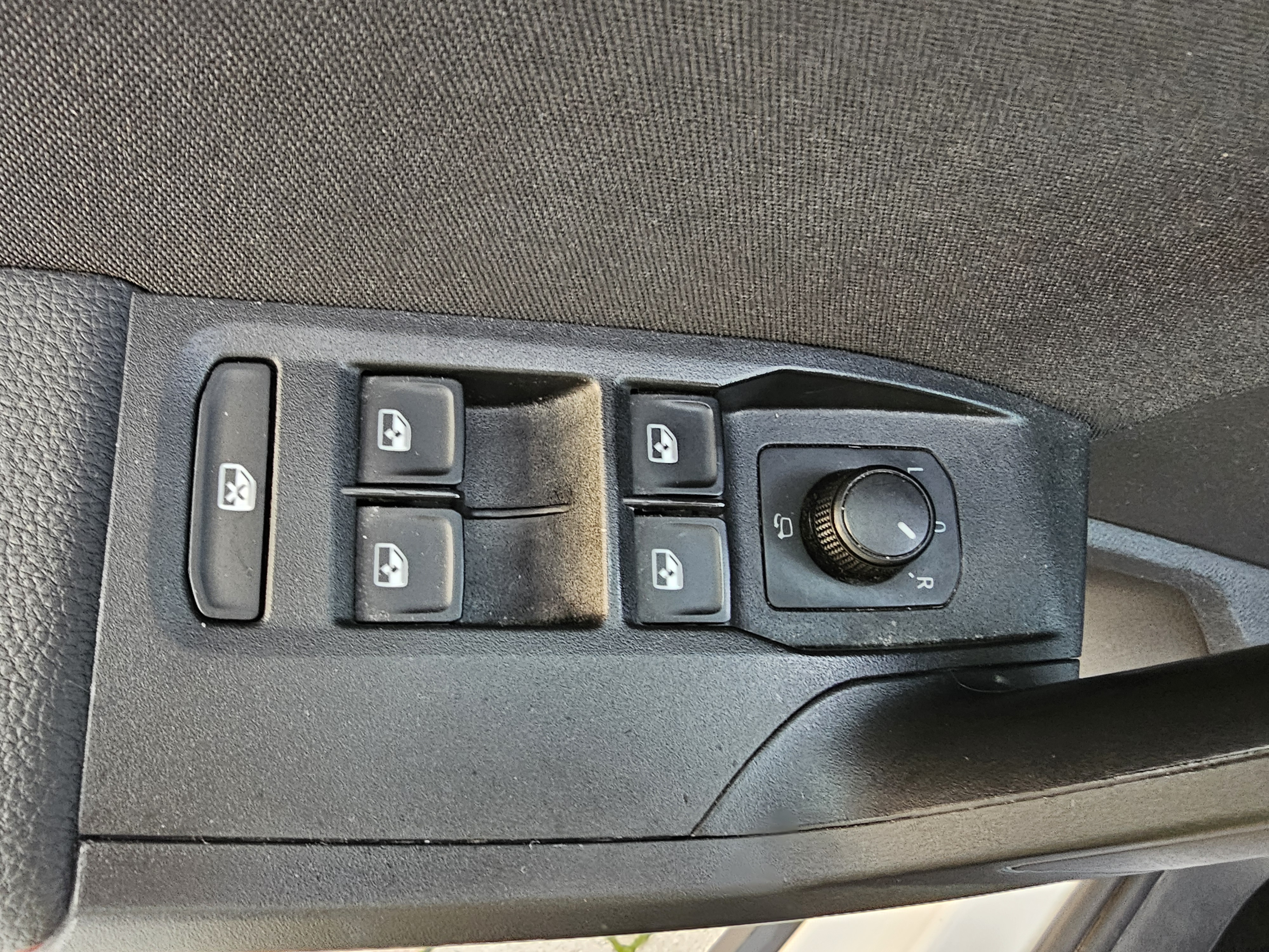 Seat <span>Arona FR 