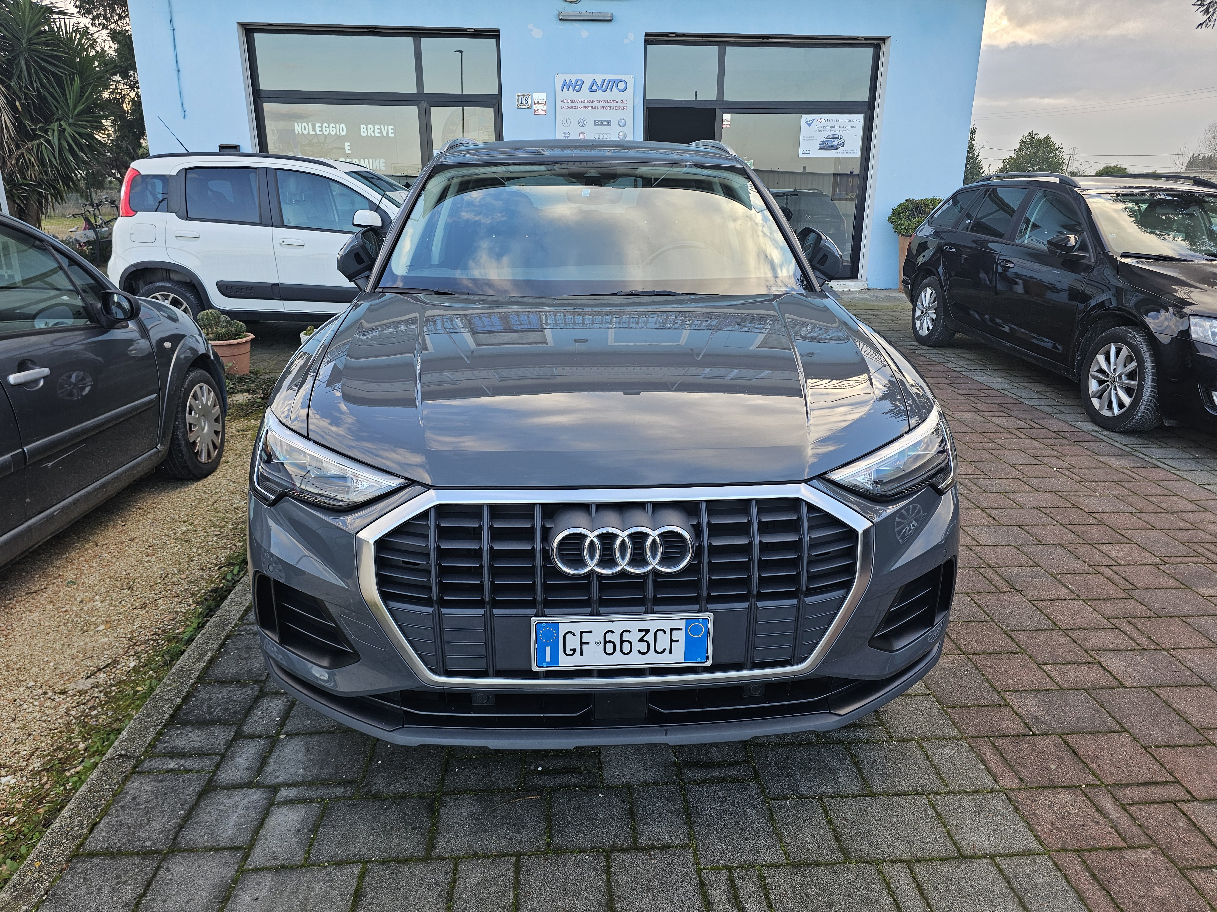Audi <span>Q3 BUSINESS  