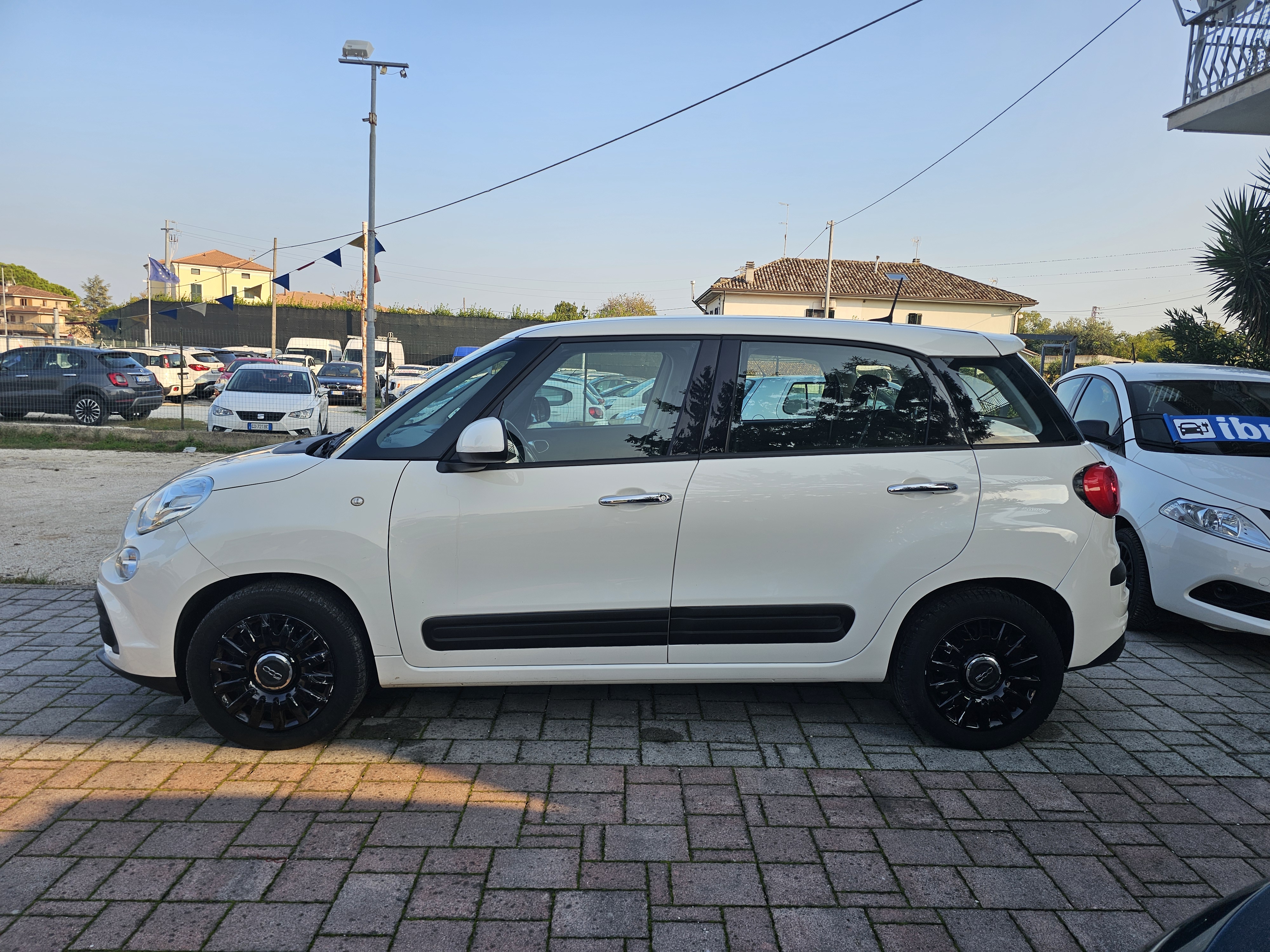 Fiat <span>500L MIRROR 